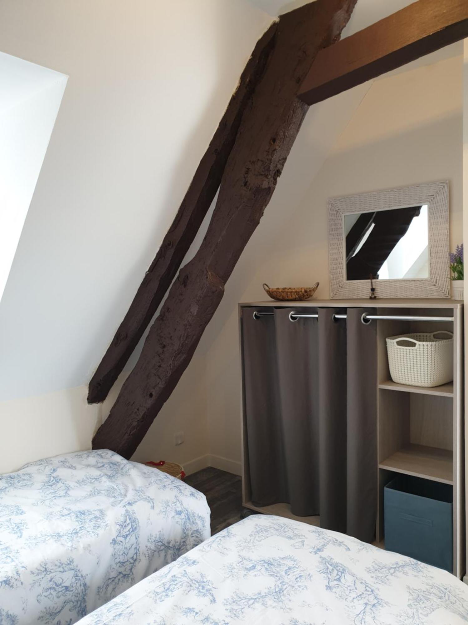 Le Petit Dragon Bed & Breakfast Plumaudan Oda fotoğraf
